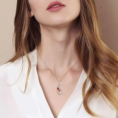 YASVITTI 925 استرلینگ نقره کلاسیک Ruby Rose Flower Pendant گردنبند Cubic Zircon عشق حک شده گردنبند عمده فروشی
