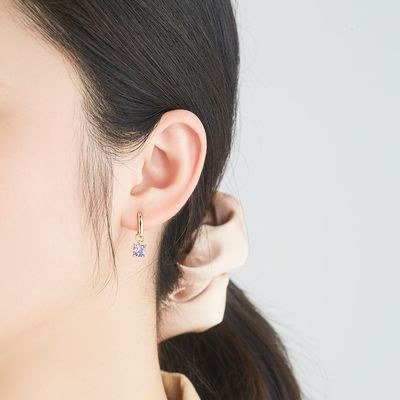 گوشواره های نقره ای نقره ای 0.67 اینچ 2.2 گرم گوشواره سوزنی نقره ای با روکش CZ